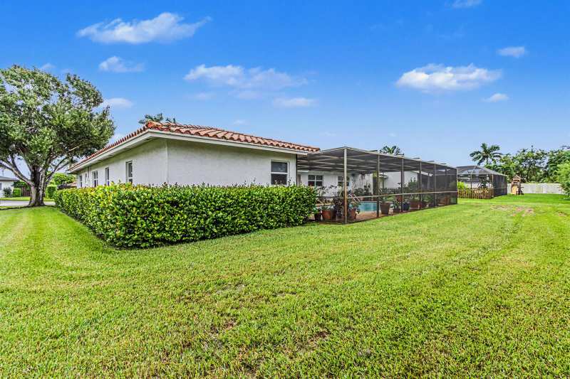 415 SAILBOAT Circle, Weston FL 33326