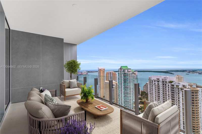 300 Biscayne Blvd Way # 4203, Miami FL 33131
