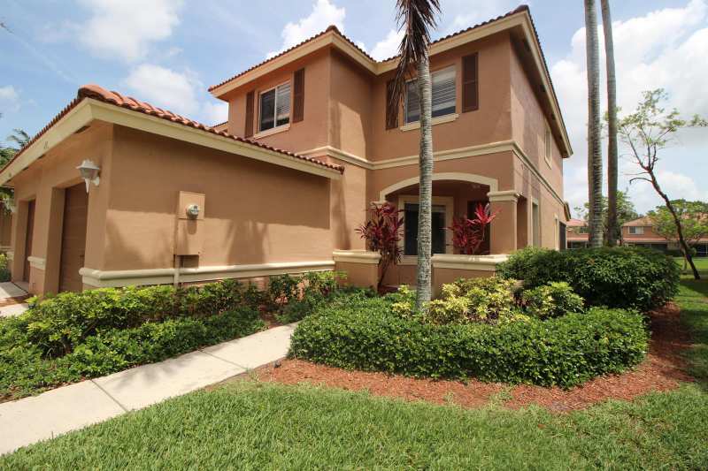 6602 Sandy Bank Terrace, Riviera Beach FL 33407