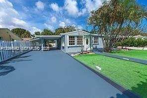 307 SW 15th St, Fort Lauderdale FL 33315