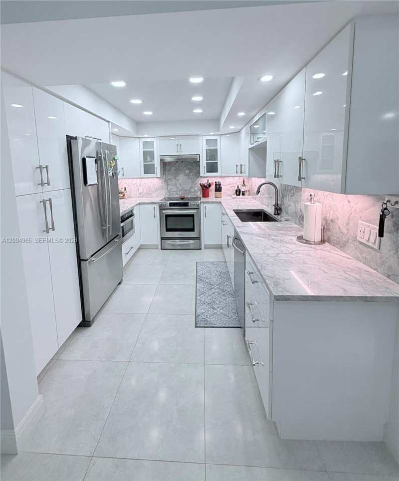 531 N Ocean Blvd # 404, Pompano Beach FL 33062