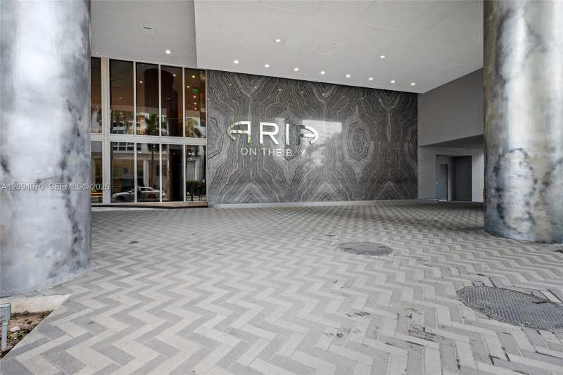 488 NE 18th St # 3003, Miami FL 33132