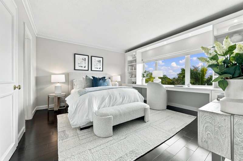 250 Bradley Place # 504, Palm Beach FL 33480