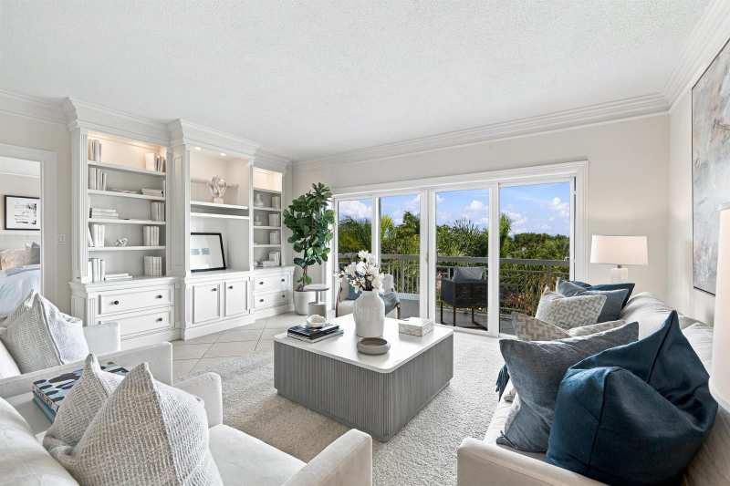 250 Bradley Place # 504, Palm Beach FL 33480
