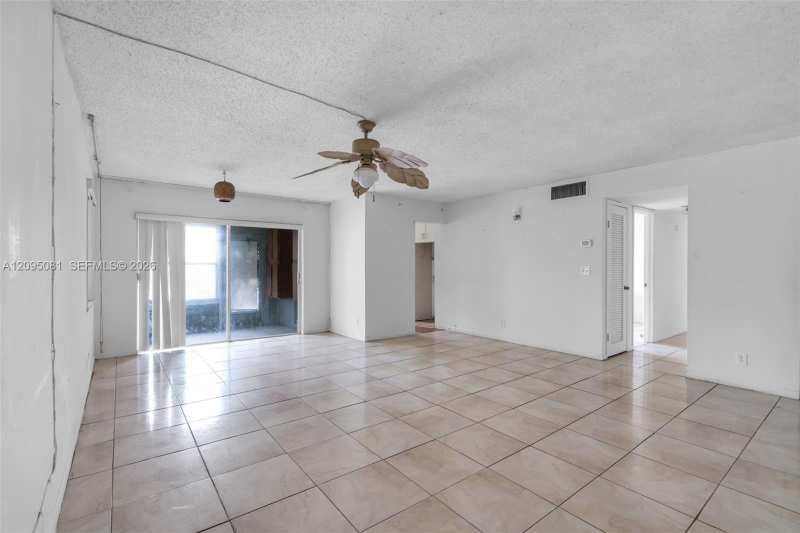 4047 NW 16th St # 107, Lauderhill FL 33313