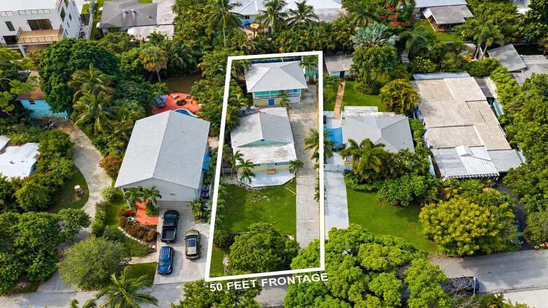 740 S LAKE Avenue, Delray Beach FL 33483