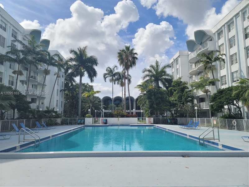 494 NW 165th St Rd # 602, Miami FL 33169