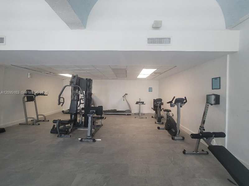 494 NW 165th St Rd # 602, Miami FL 33169