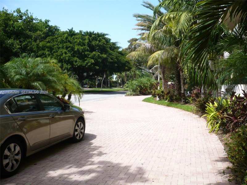 1800 Sans Souci Blvd # 316, North Miami FL 33181