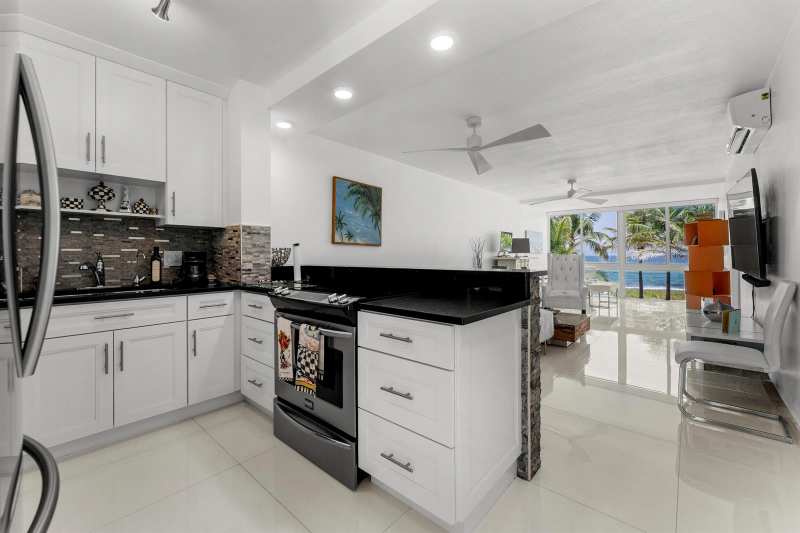 1041 HILLSBORO MILE # 5, Hillsboro Beach FL 33062
