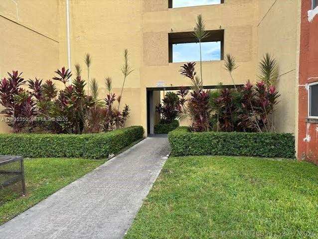 3710 NW 21st St # 109, Lauderdale Lakes FL 33311
