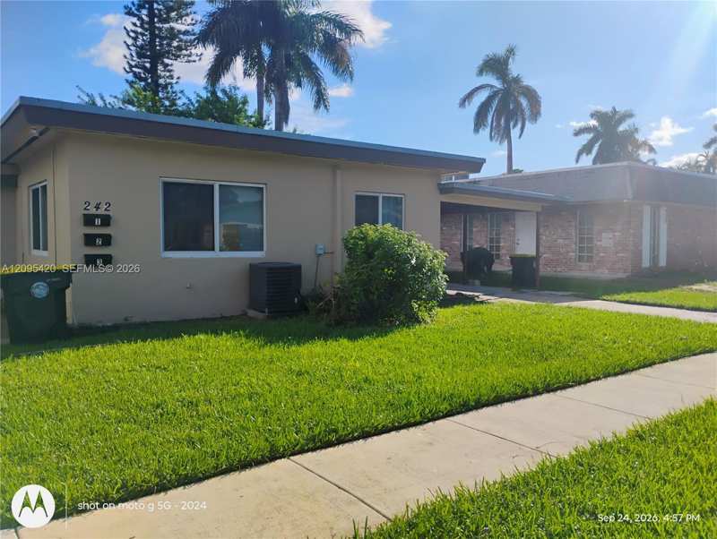 242 SE Park St # 2, Dania Beach FL 33004