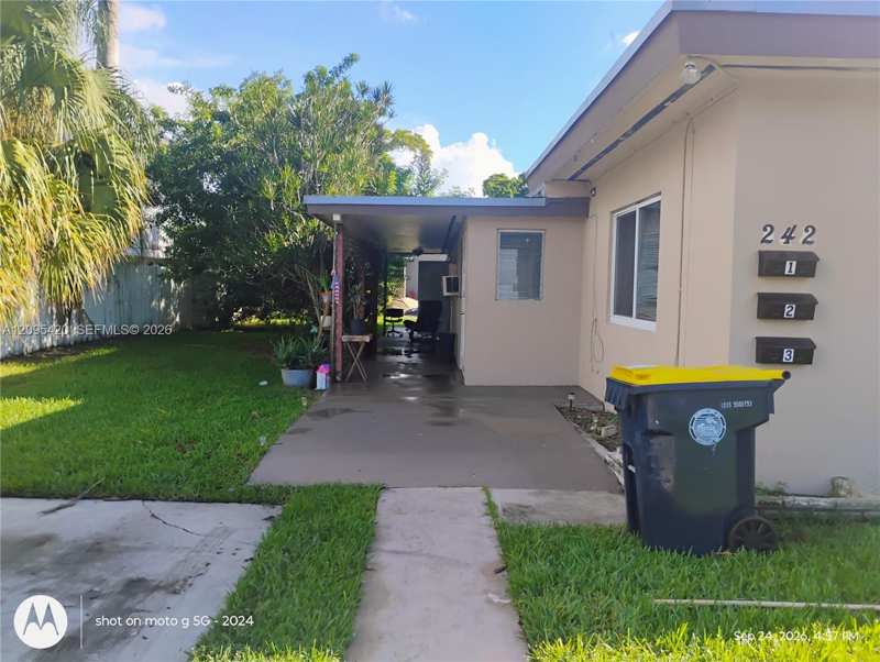 242 SE Park St # 2, Dania Beach FL 33004