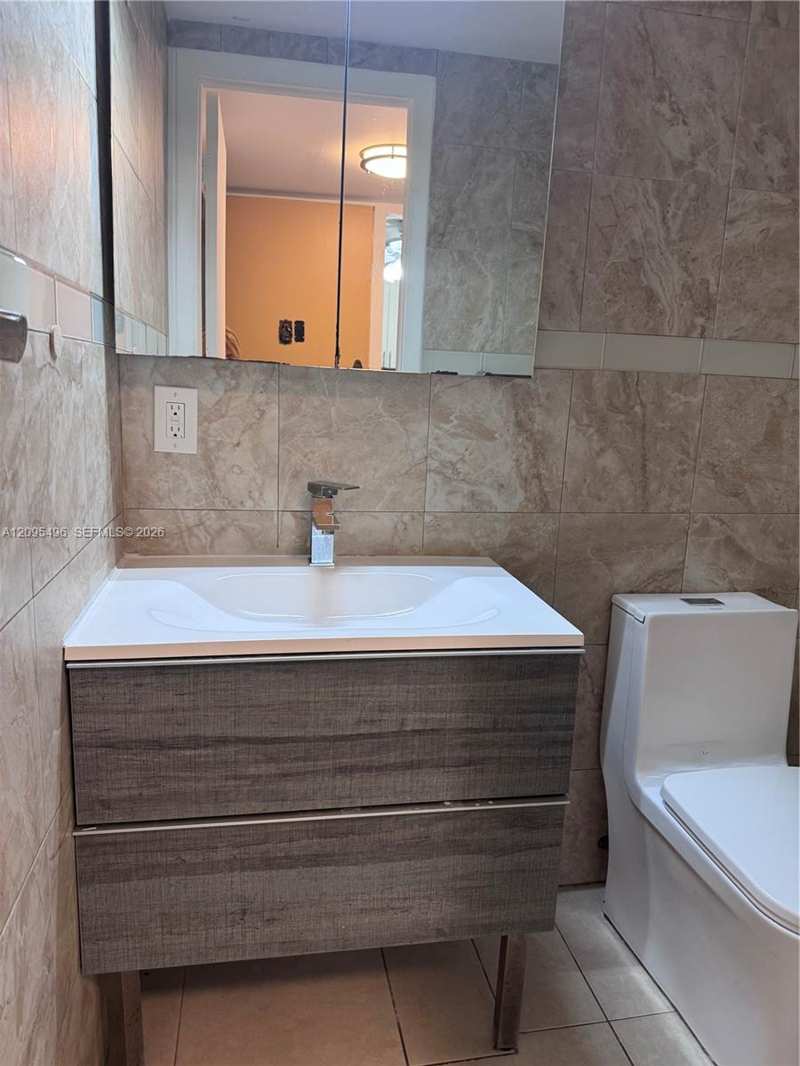 16751 NE 9th Ave # 210, North Miami Beach FL 33162