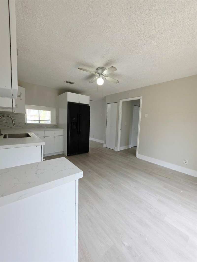 6117 Blue Grass Circle, Lake Worth FL 33463