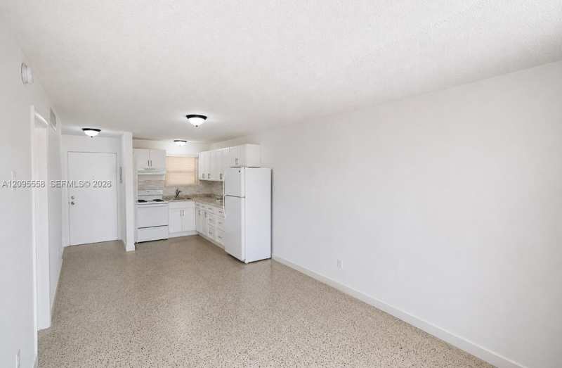 3501 W 11th Ave # 213, Hialeah FL 33012