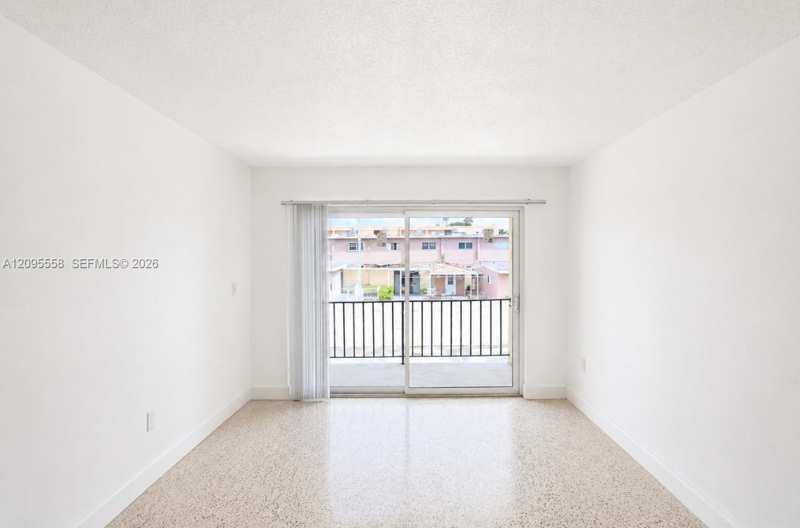 3501 W 11th Ave # 213, Hialeah FL 33012