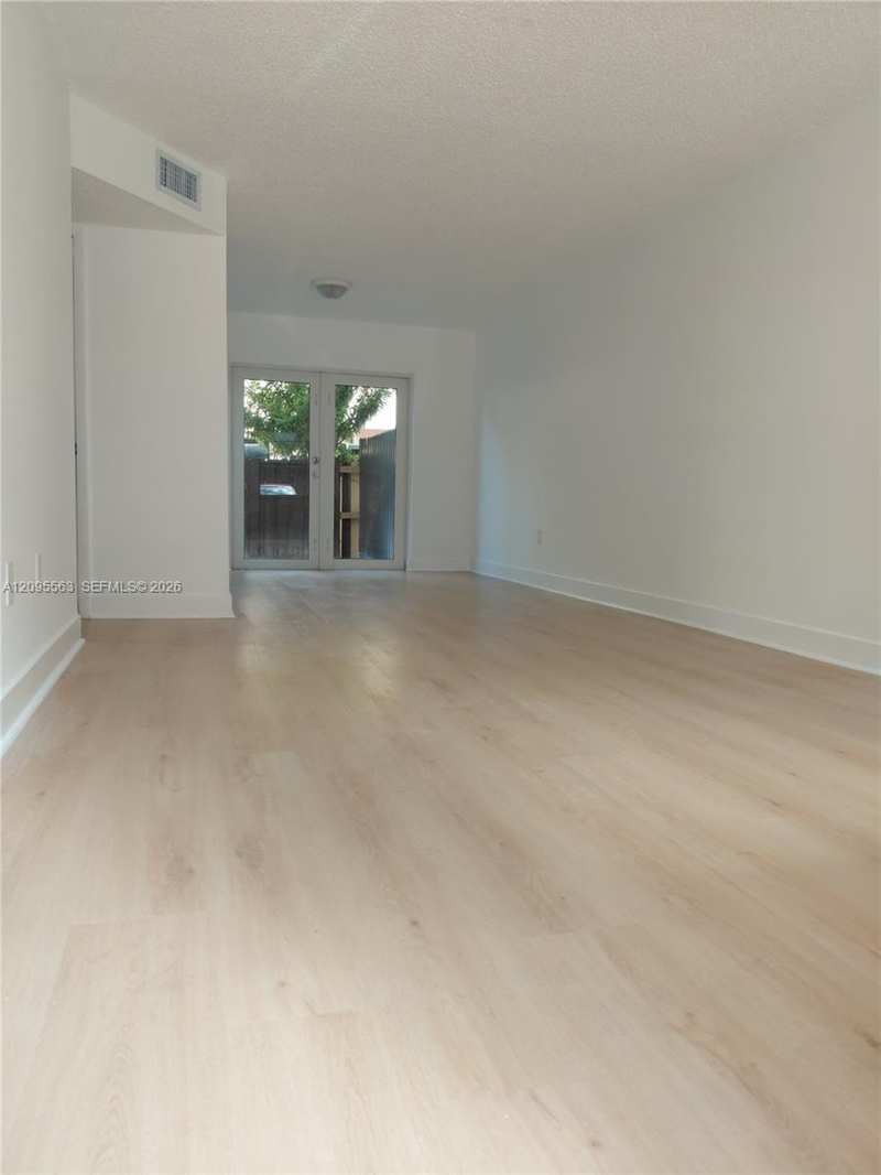 5441 W 24th Ave # 11, Hialeah FL 33016
