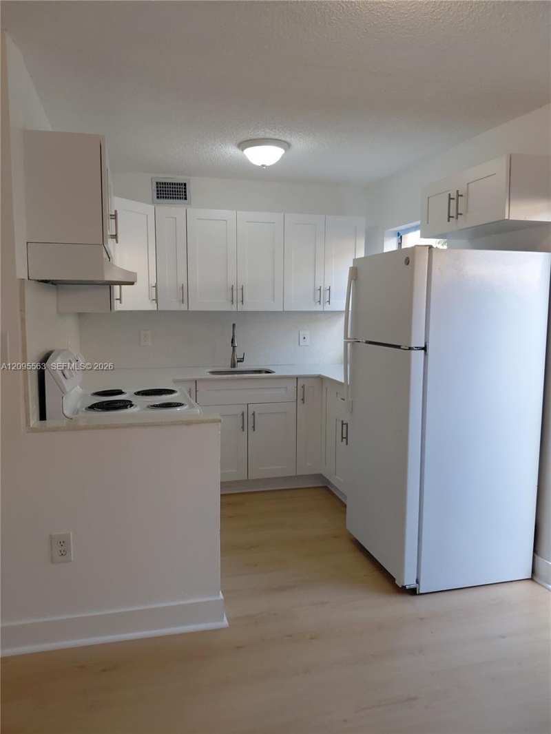 5441 W 24th Ave # 11, Hialeah FL 33016