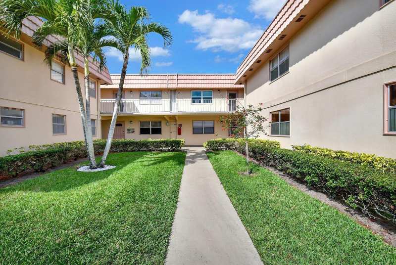 450 Saxony J, Delray Beach FL 33446
