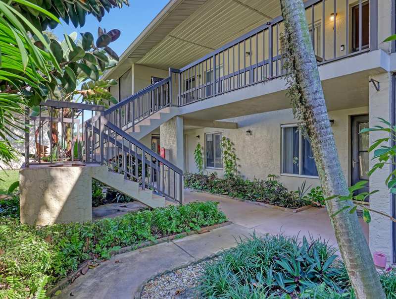 6552 Chasewood Drive # H, Jupiter FL 33458