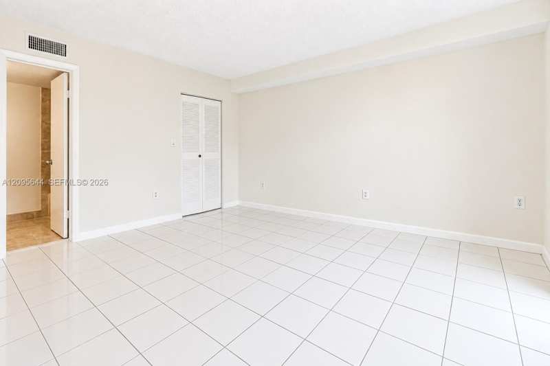 11750 SW 18th St # I, Miami FL 33175