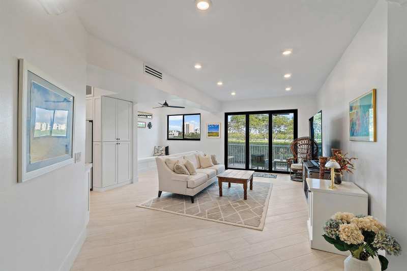 200 WATERWAY Road # 105, Tequesta FL 33469