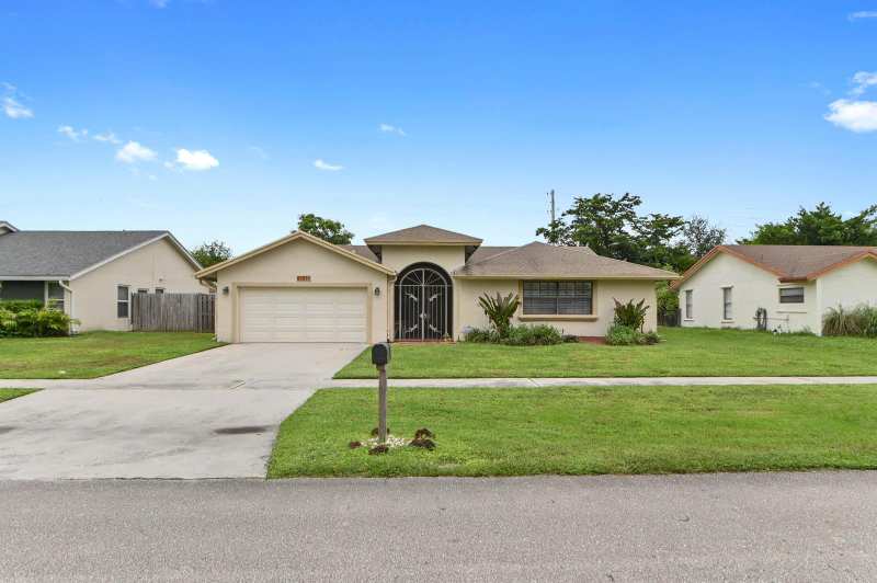 9585 Lancaster Place, Boca Raton FL 33434