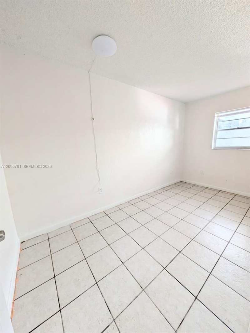 63 NE 10th St # 12, Homestead FL 33030