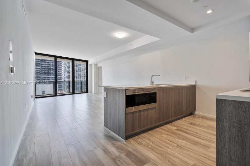 801 S Miami Ave # 2402, Miami FL 33130
