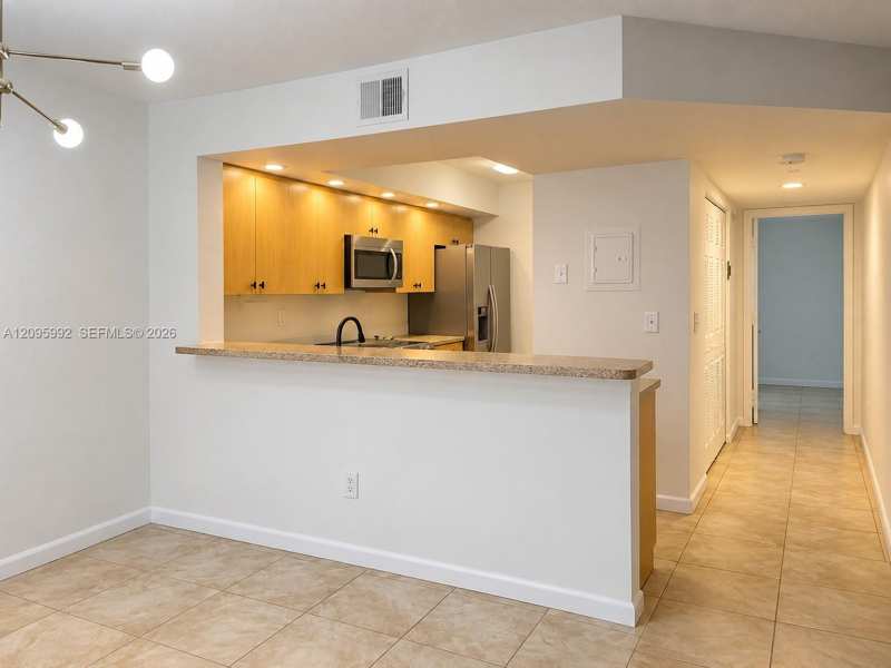 18870 NW 57th Ave # 202, Hialeah FL 33015