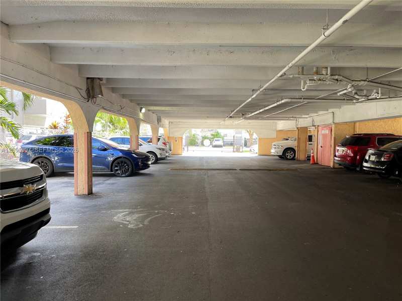 1055 W 77th St # 311, Hialeah FL 33014