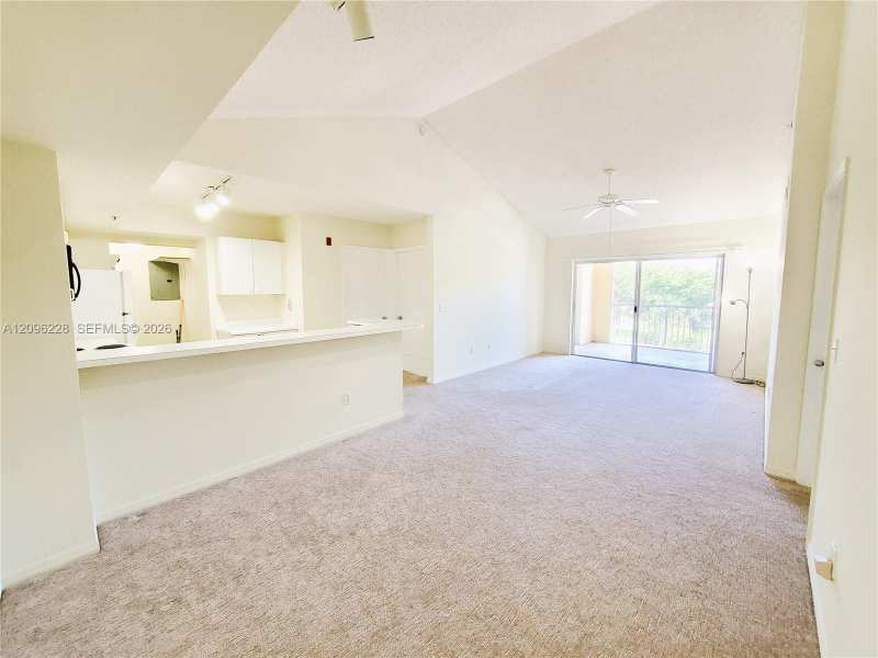 2600 S University Dr # 321, Davie FL 33328