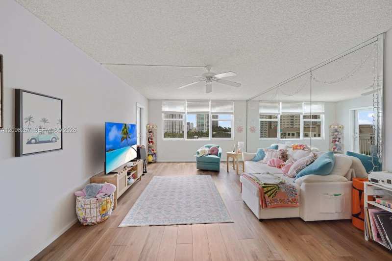 201 N Ocean Blvd # 801, Pompano Beach FL 33062