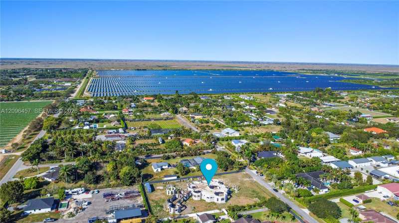 21320 SW 246th St, Unincorporated Dade County FL 33031