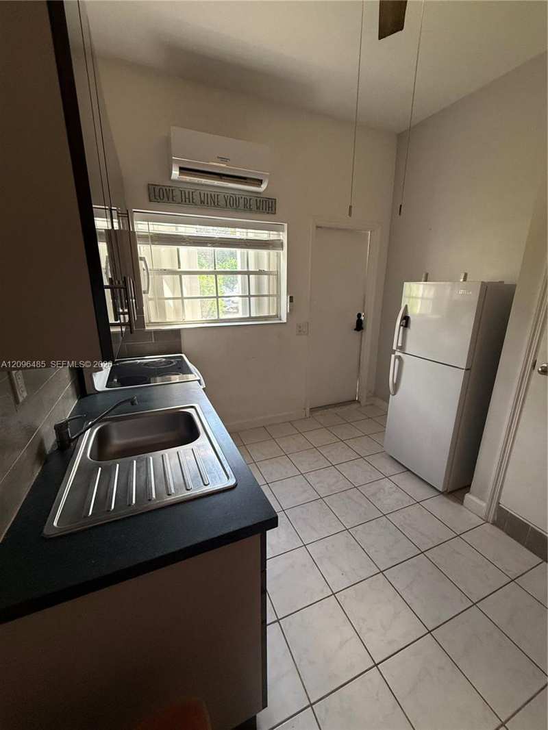 1105 NE 119th St # A, Biscayne Park FL 33161
