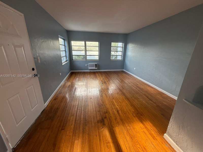 1730 Marseille Dr # 4, Miami Beach FL 33141