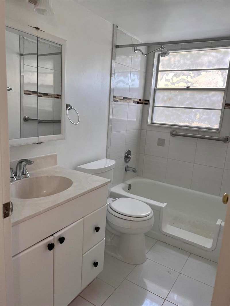 304 Mansfield H, Boca Raton FL 33434