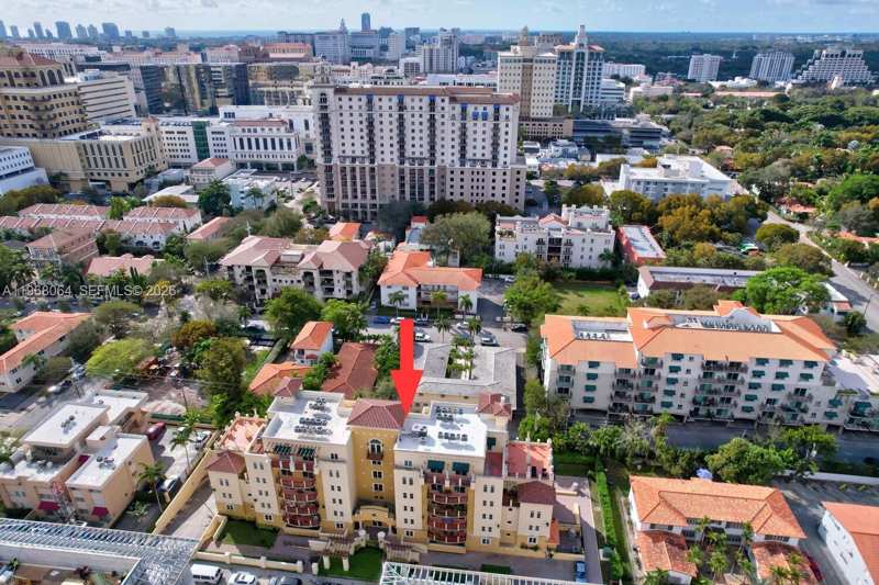 322 Madeira Ave #304
