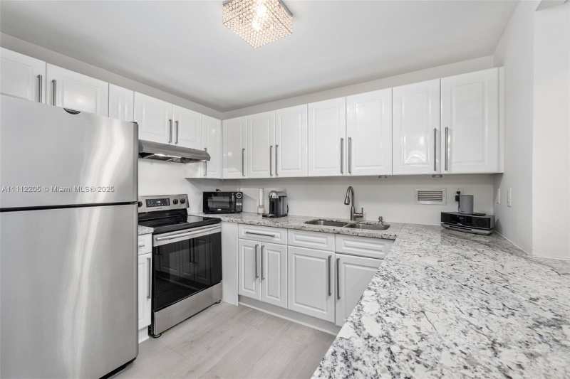 2301 Collins Ave # 328, Miami Beach FL 33139
