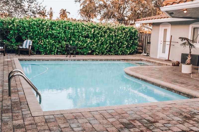 5051 NE 24th Avenue, Lighthouse Point FL 33064