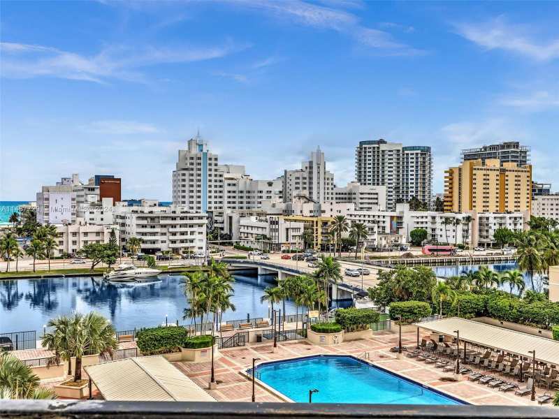 4101 Pine Tree Dr # 620, Miami Beach FL 33140