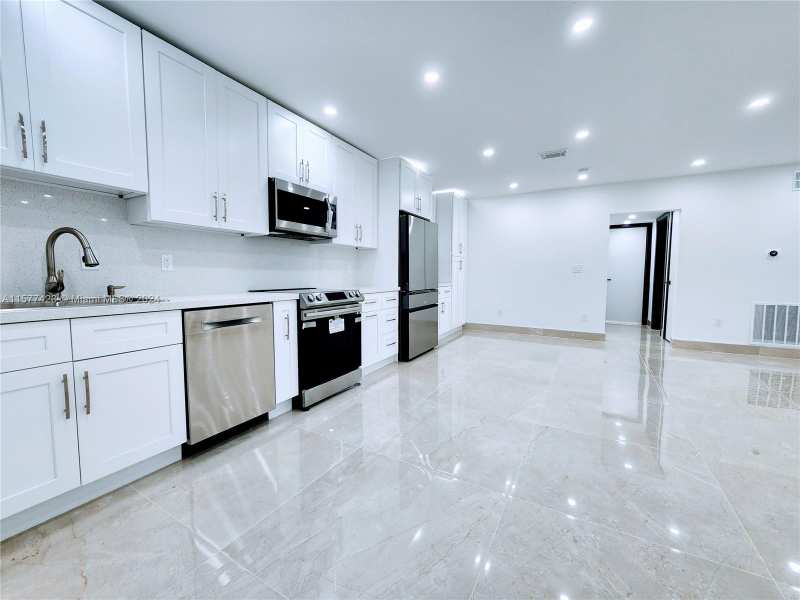 11930 NE 19th Dr # 3, North Miami FL 33181