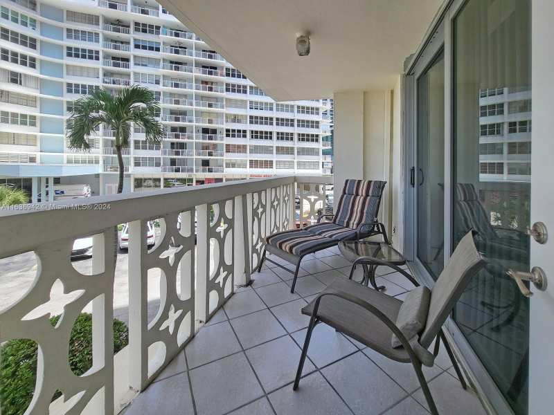 1825 S Ocean Dr # 206, Hallandale Beach FL 33009