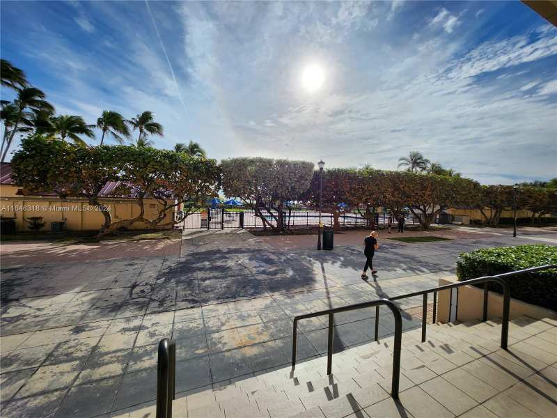 2555 Collins Ave # 306, Miami Beach FL 33140