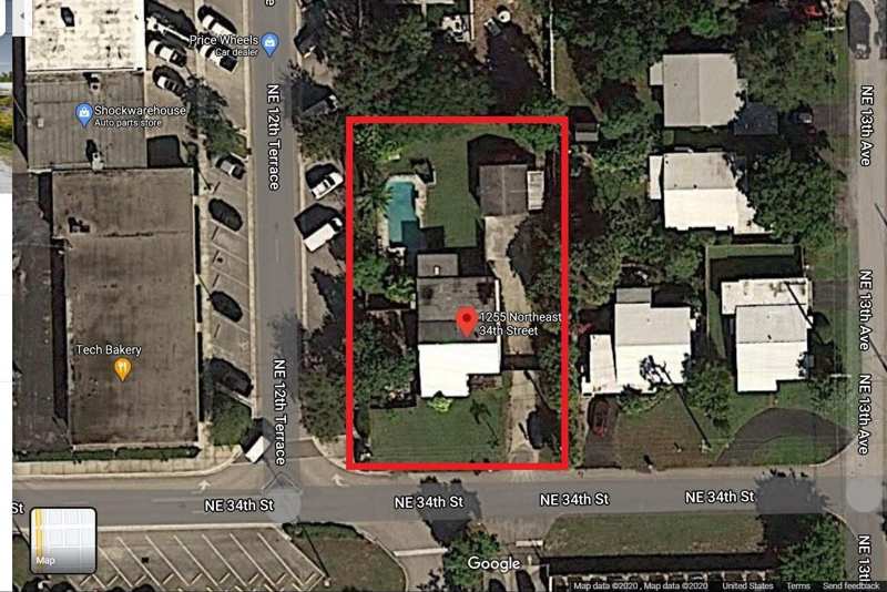 1255 NE 34 Street, Oakland Park FL 33334