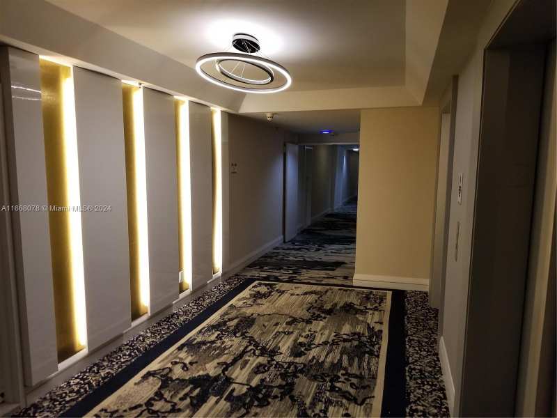 5161 Collins Ave # 1715, Miami Beach FL 33140