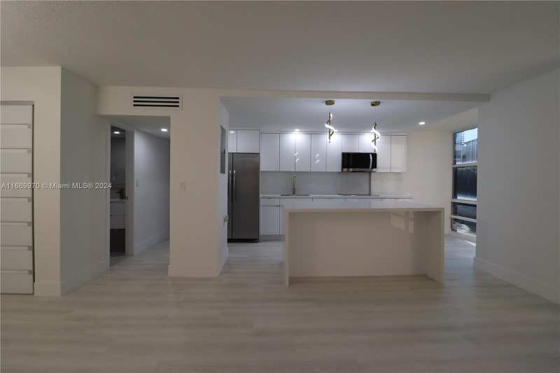 210 172nd St # 332, Sunny Isles Beach FL 33160