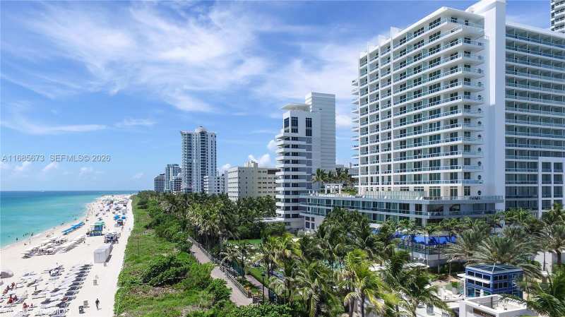 4391 Collins Ave # 915, Miami Beach FL 33140