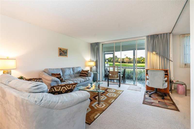 9611 N Hollybrook Lake Drive # 107, Pembroke Pines FL 33025